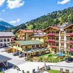 Hotel Oberwirt - Nahe An Saalbach Und Zell Am See, Sommercard 4*