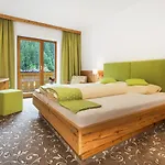 Oberwirt - Nahe An Saalbach Und Zell Am See, Sommercard Hotel Viehhofen