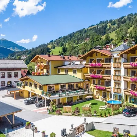 Hotel Oberwirt - Nahe An Saalbach Und Zell Am See, Sommercard 4*
