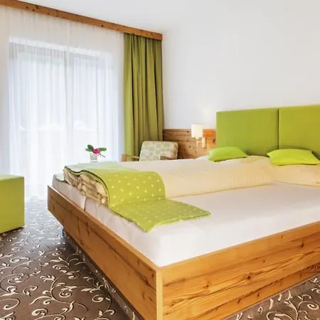 Oberwirt - Nahe An Saalbach Und Zell Am See, Sommercard Отель Фихофен