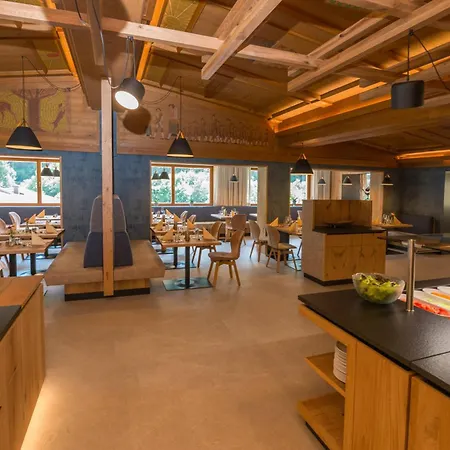 Hotel Oberwirt - Nahe An Saalbach Und Zell Am See, Viehhofen Sommercard 4*