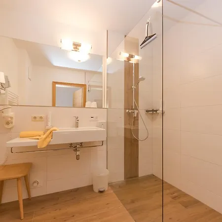 Oberwirt - Nahe An Saalbach Und Zell Am See, Sommercard Hotel