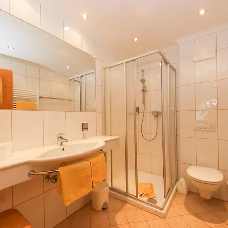 Hotel Hotel Oberwirt - Nahe An Saalbach Und Zell Am See, Viehhofen Sommercard 4*
