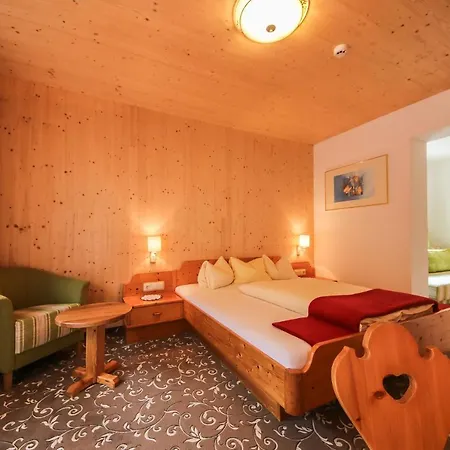 Oberwirt - Nahe An Saalbach Und Zell Am See, Sommercard Отель 4*